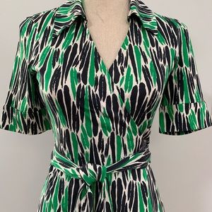 ❤️Diane von FURSTENBERG Green Black Abstract Wrap Dress – Short Sleeve EUC Sz. 8